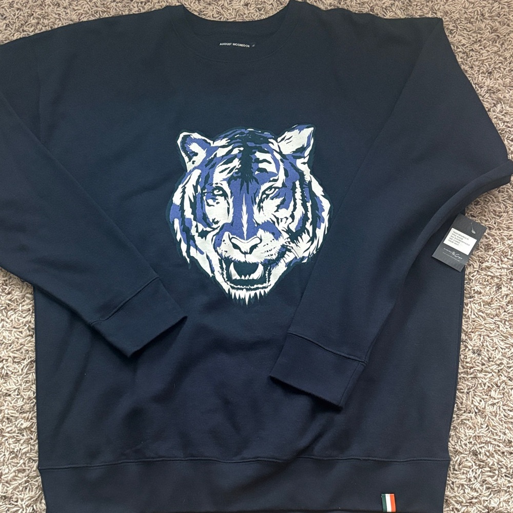 August McGregor Men's Navy Tiger Graphic Crewneck Sweater NWT